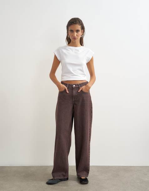Topshop Cinch Low-Rise Relaxed Jeans in Schokobraun - view 1
