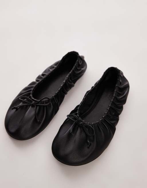 Topshop Claire leather ruched ballet flats in black, 4 of 4