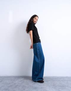 Model wearing Classic tee in black