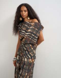 Model wearing Co ord asymmetric neckline top in check