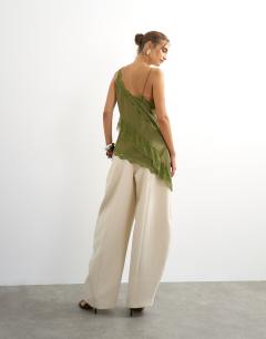 Model wearing Co ord barrel leg trouser in ecru