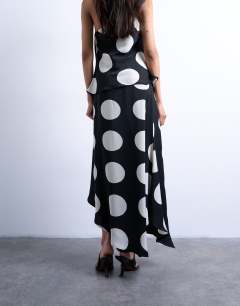Model wearing Co-ord bias maxi slip skirt in large mono spot