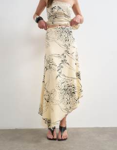 Model wearing Co-ord bias maxi slip skirt in sketched mono floral