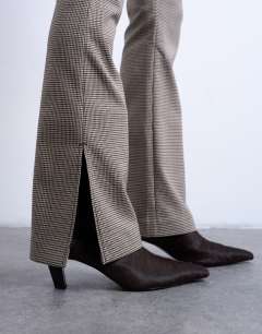 Model wearing Co ord check high waisted tailored trouser in brown