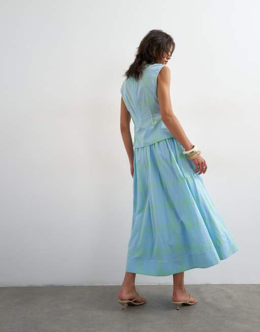 Topshop co-ord dropped waist deep v maxi skirt in blue check, 4 of 5