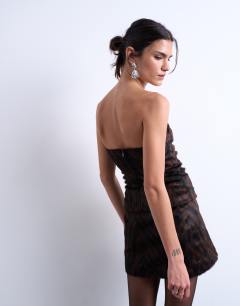 Model wearing Co-ord faux fur bandeau in animal print