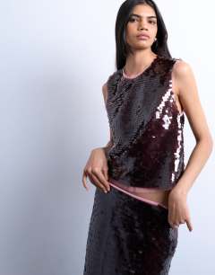 Model wearing Co-ord sequin contrast shell top in wine