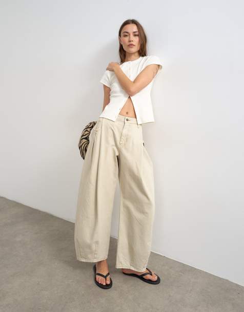Topshop – Cocoon – Barrel-Jeans in Hellbeige mit mittelhohem Bund - view 1