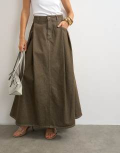 Model wearing Cocoon maxi skirt in khaki