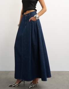 Model wearing Cocoon maxi skirt in rock blue
