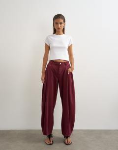Cocoon mid rise barrel jean in cherry red