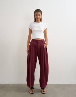 Topshop Cocoon Mid Rise Barrel Jeans In Red