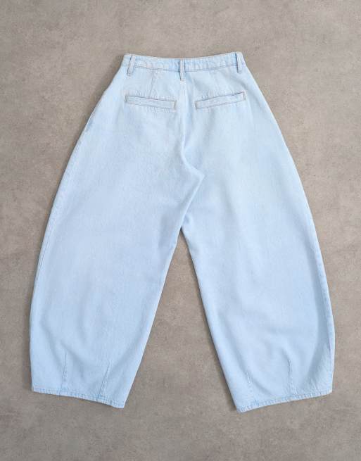 Topshop Cocoon mid rise barrel jeans in super bleach, 7 of 7
