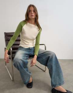 Model wearing Colourblock raglan long sleeve t-shirt in green