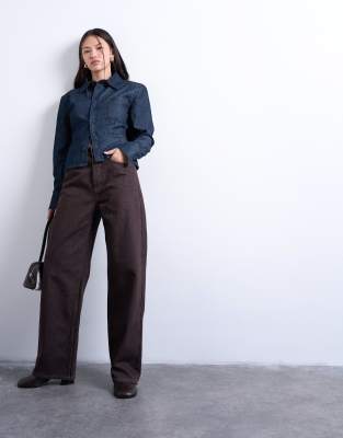 Topshop - Column - Jeans in brauner Rinse-Waschung mit mittelhohem Bund-Brown