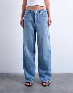 Model wearing Column mid rise low slung jean in bleach