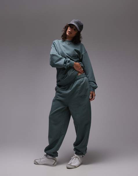 Topshop – Community – Jogginghose in Grün mit Bündchen und Grafik, Kombiteil - view 1