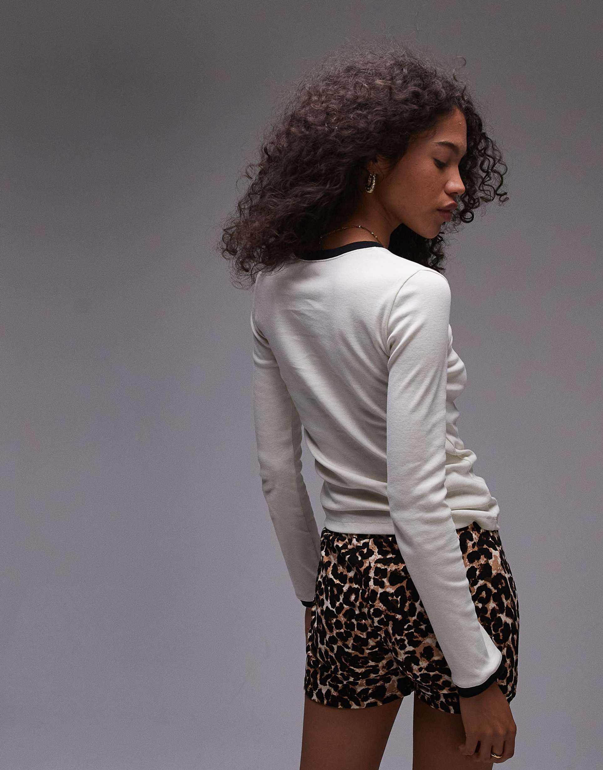topshop contrast long sleeve everyday tee in off white