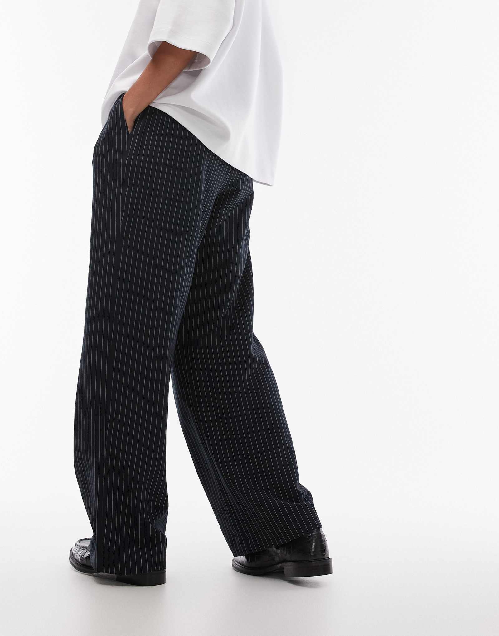 Брюки в полоску Topshop темно-синего цвета