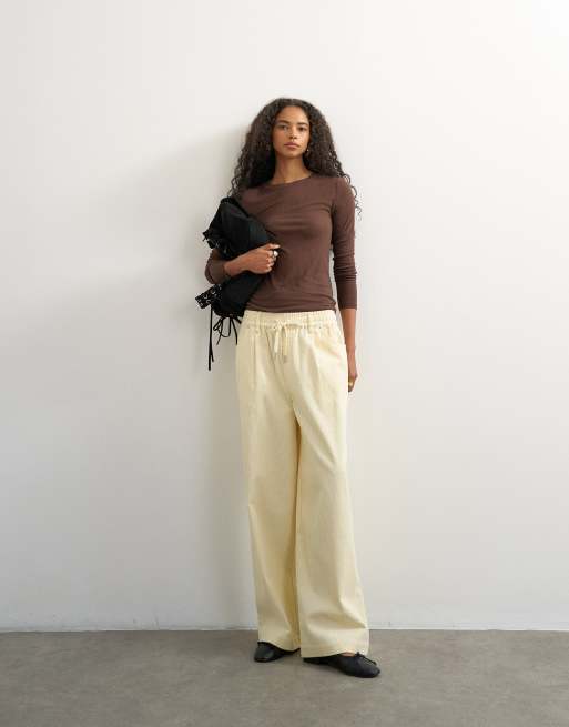 Topshop corduroy broek met wijde pijpen en elastische taille in stone, 1 van 5