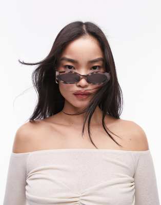 Topshop - Cosmo - Rechteckige Cat-Eye-Sonnenbrille in heller Schildpatt-Optik-Braun