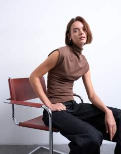 Crepe high neck sleeveless tank in brown