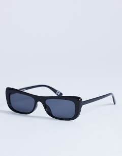 Crete cat eye sunglasses in black