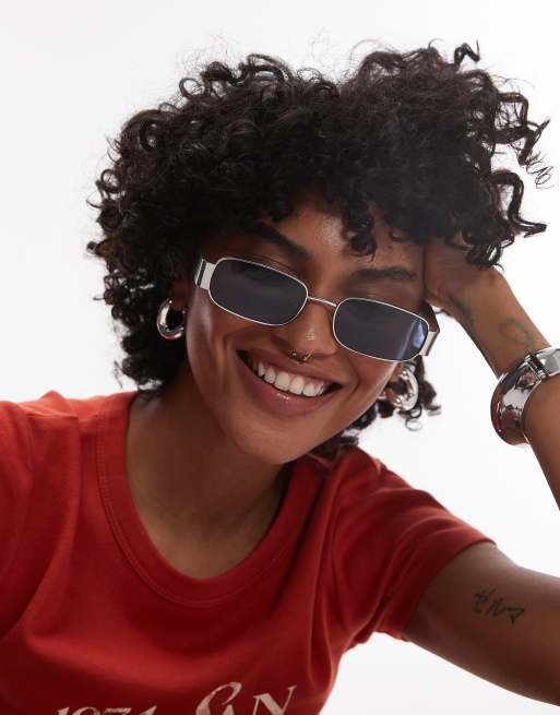 Topshop – Crete – Matowe srebrne prostokątne okulary przeciwsłoneczne z metalowymi oprawkami