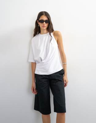 Topshop Crew Neck One-sleeve Tee In White