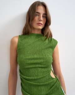 Crinkle ruched side cut out sleeveless top in green