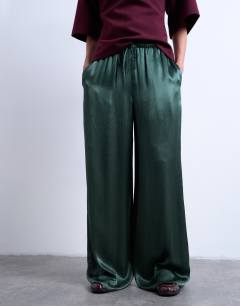 Crinkle satin wide leg trouser in green