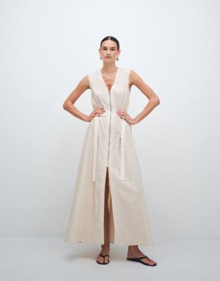 Topshop crinkle v neck zip front utility maxi dress in ecru