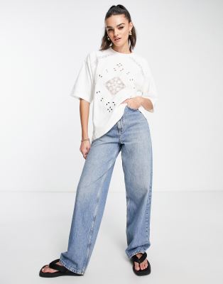 oversized t shirt and jeans