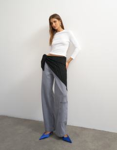 Model wearing Crop sleeve clean raglan top in white