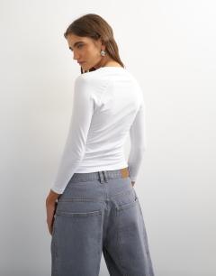 Model wearing Crop sleeve clean raglan top in white