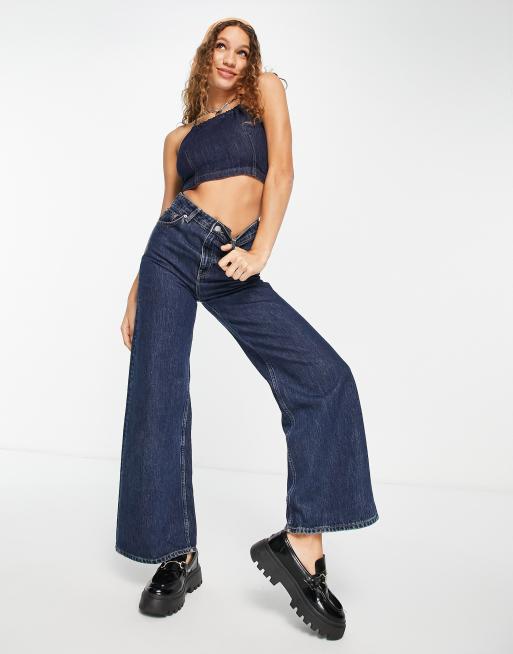 Topshop - Crop top in denim blu medio con laccetti sul retro, 4 di 4