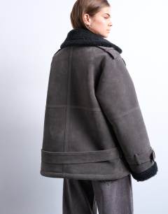 Model wearing Cropped aviator shearling coat in grey