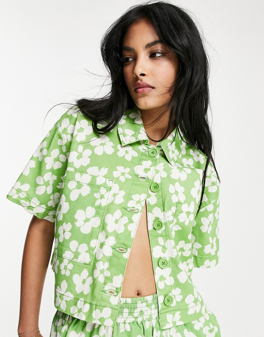 Topshop cropped floral printed short sleeve shirt in green - part of a set-Blue