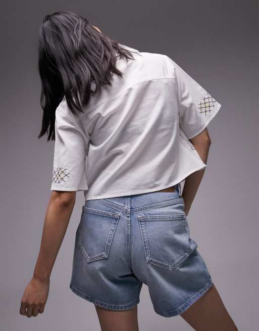 Topshop - Cropped hvid skjorte med korte ærmer og broderinger, 3 af 4