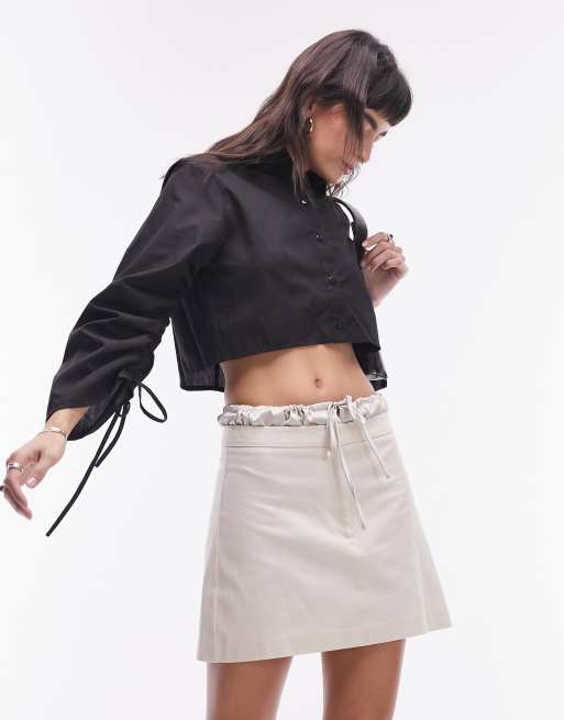 Topshop - Cropped og sort poplin-skjorte med rynkede ærmer