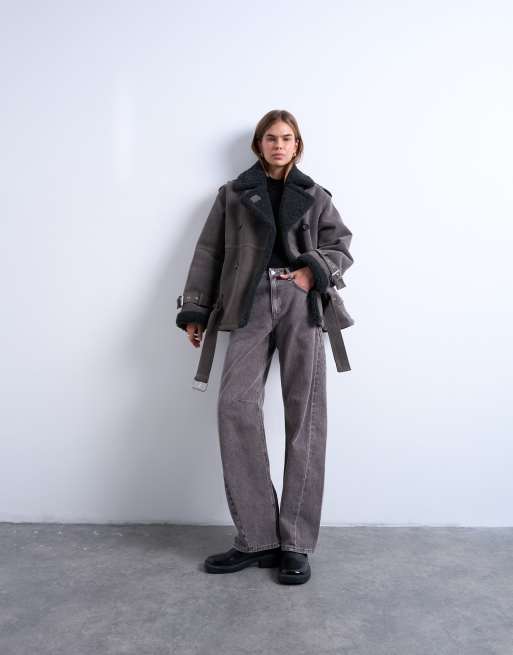Topshop - Cropped pilotenjack van schapenvacht in grijs, 2 van 4