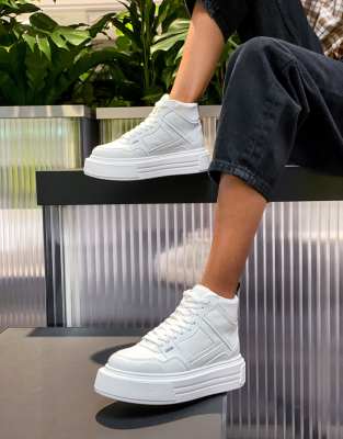 high top white trainer