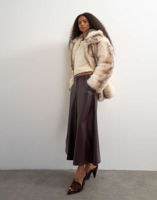 Topshop culotte-byxor i läderimitation med A-linjeformad passform i vinrött, 4 av 5