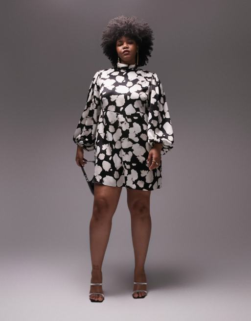 Dresses with bell sleeves for hot sale plus size