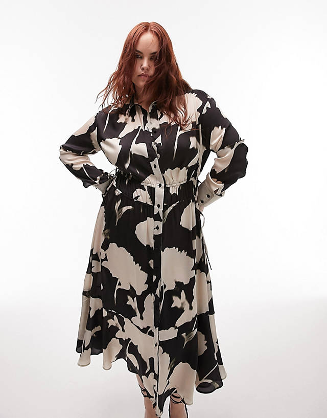 Topshop Curve channeled waist printed maxi shirt dress in mono GN9269