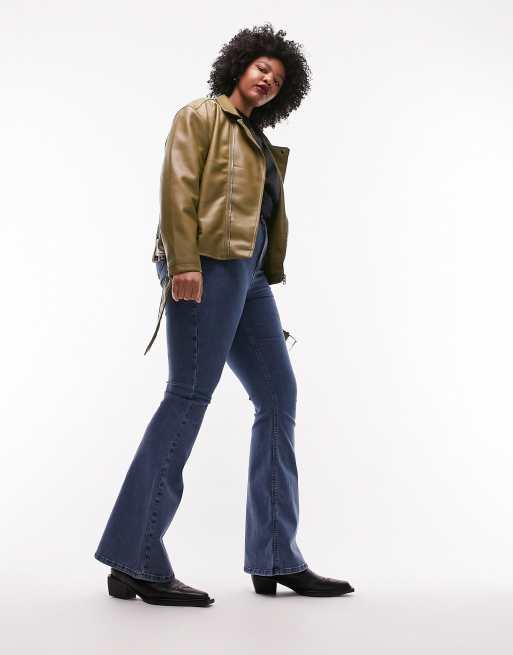 Topshop Curve Joni flare jeans in mid blue, 4 of 4