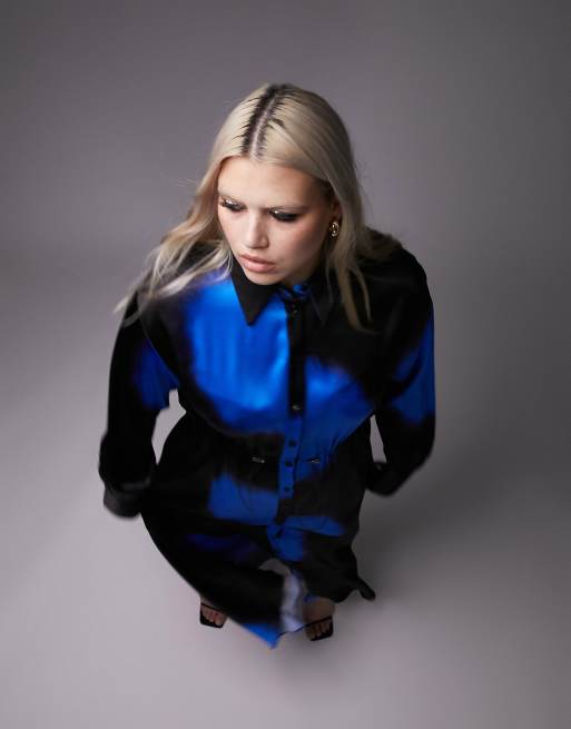 Topshop Curve – Svart och koboltblå skjortklänning i midilängd med fördunklande mönster