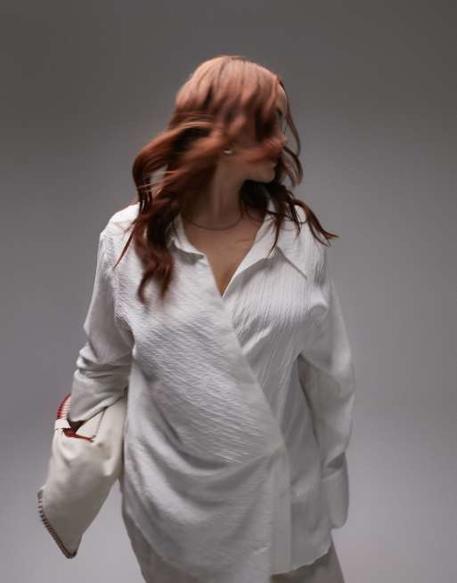 Topshop Curve - Top color avorio testurizzato a portafoglio
