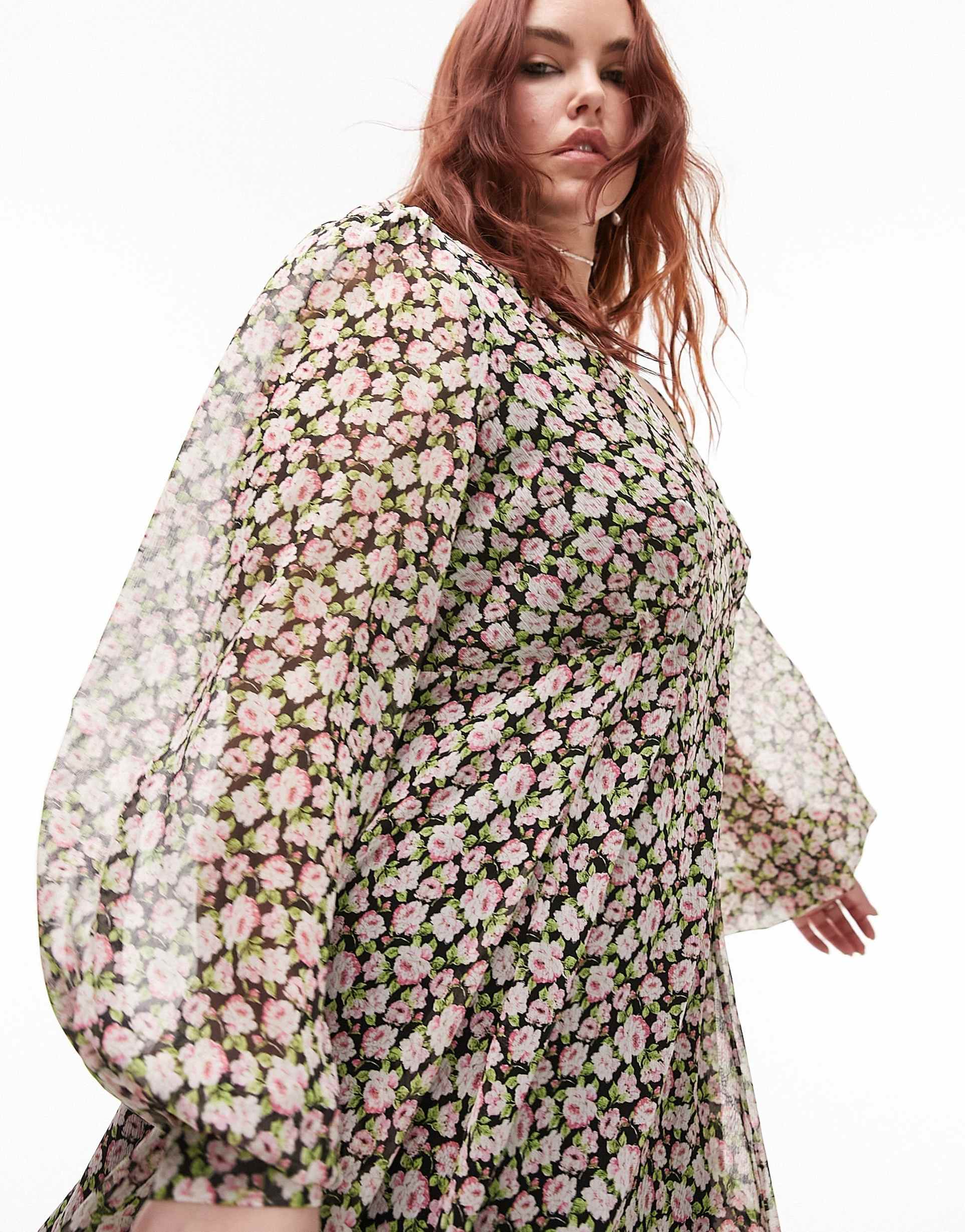 Topshop Curve v-neck mini tea dress in ditsy vintage rose