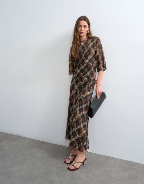 Topshop curved waistband chiffon t-shirt maxi dress in brown warped check print - view 1